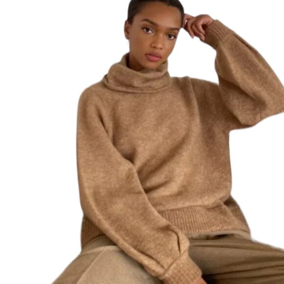 Aritzia The Group Babaton Adichie Oversized Turtleneck Sweater - Picture 7 of 7